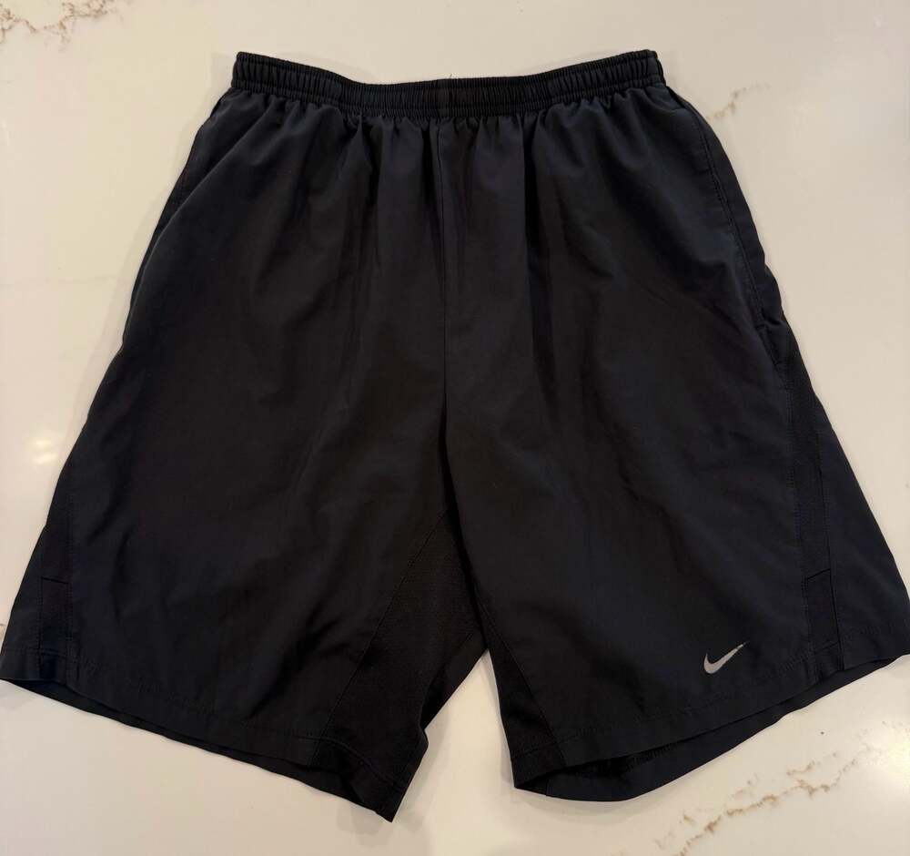 Nike Men's Dri-FIT Lightweight Athletic Running Shorts Black, Size Medium